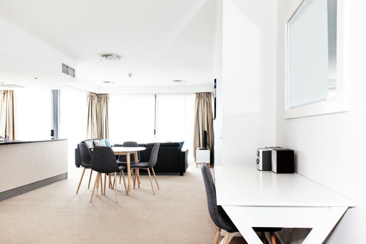 Ocean Views Resort Caloundra Buitenkant foto