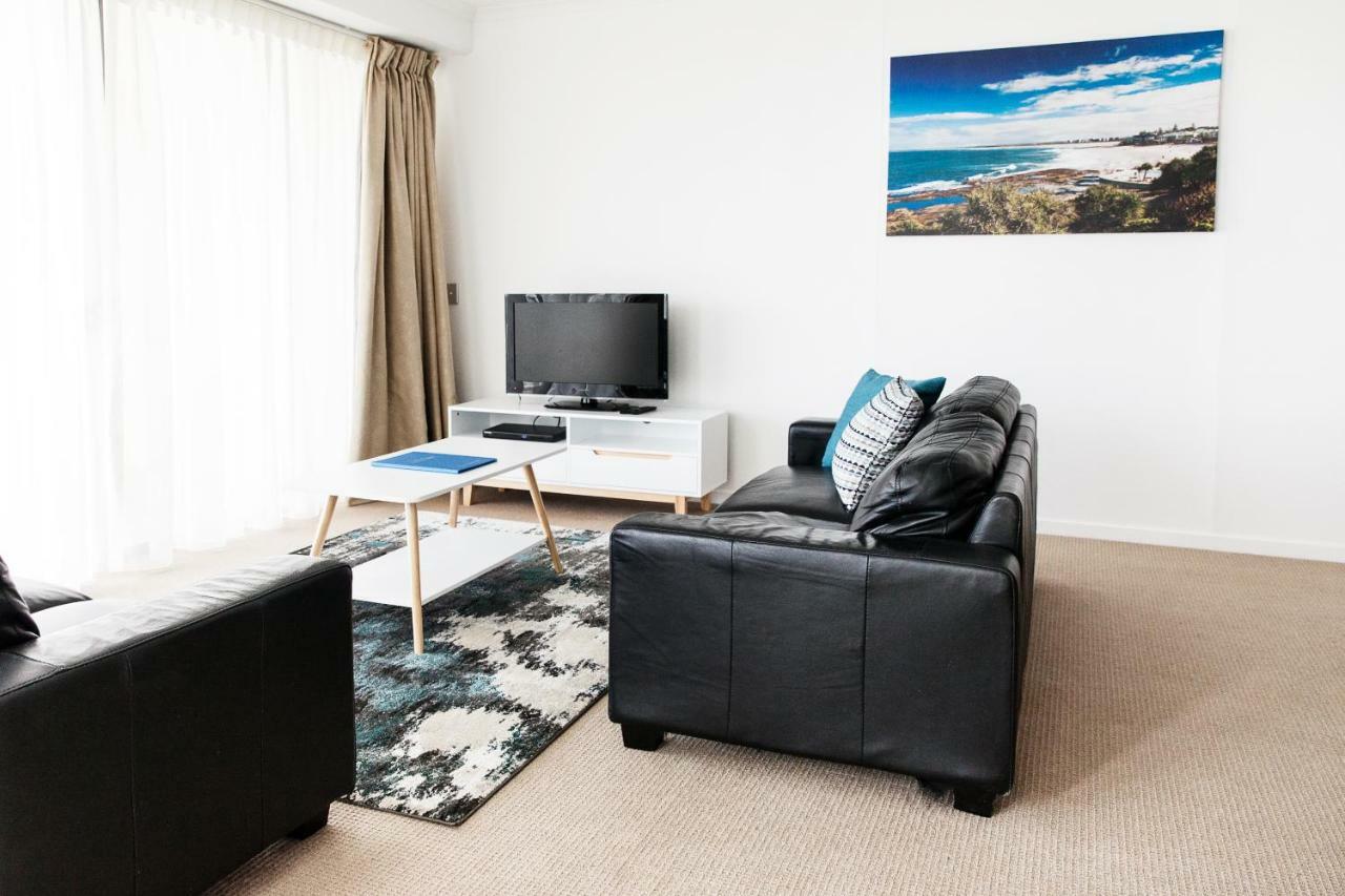 Ocean Views Resort Caloundra Buitenkant foto
