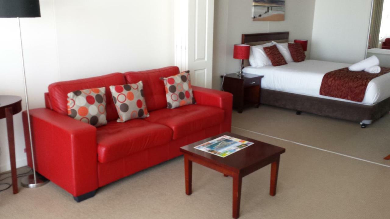 Ocean Views Resort Caloundra Buitenkant foto